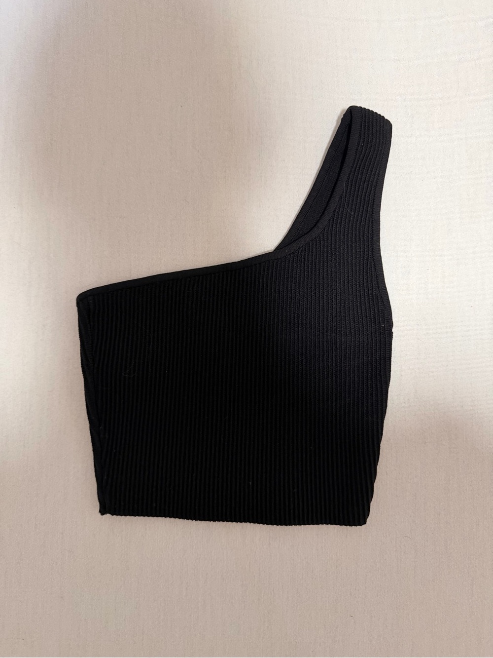 Aritzia One-Shoulder Ribbed Crop Top - Black